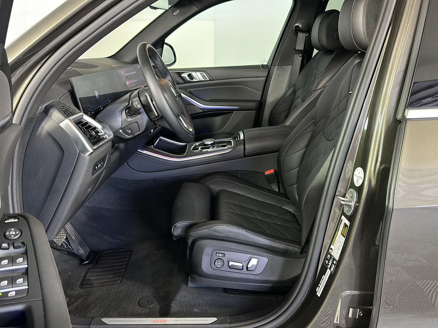 Used 2024 Manhattan Green Metallic BMW xDrive40i image 10