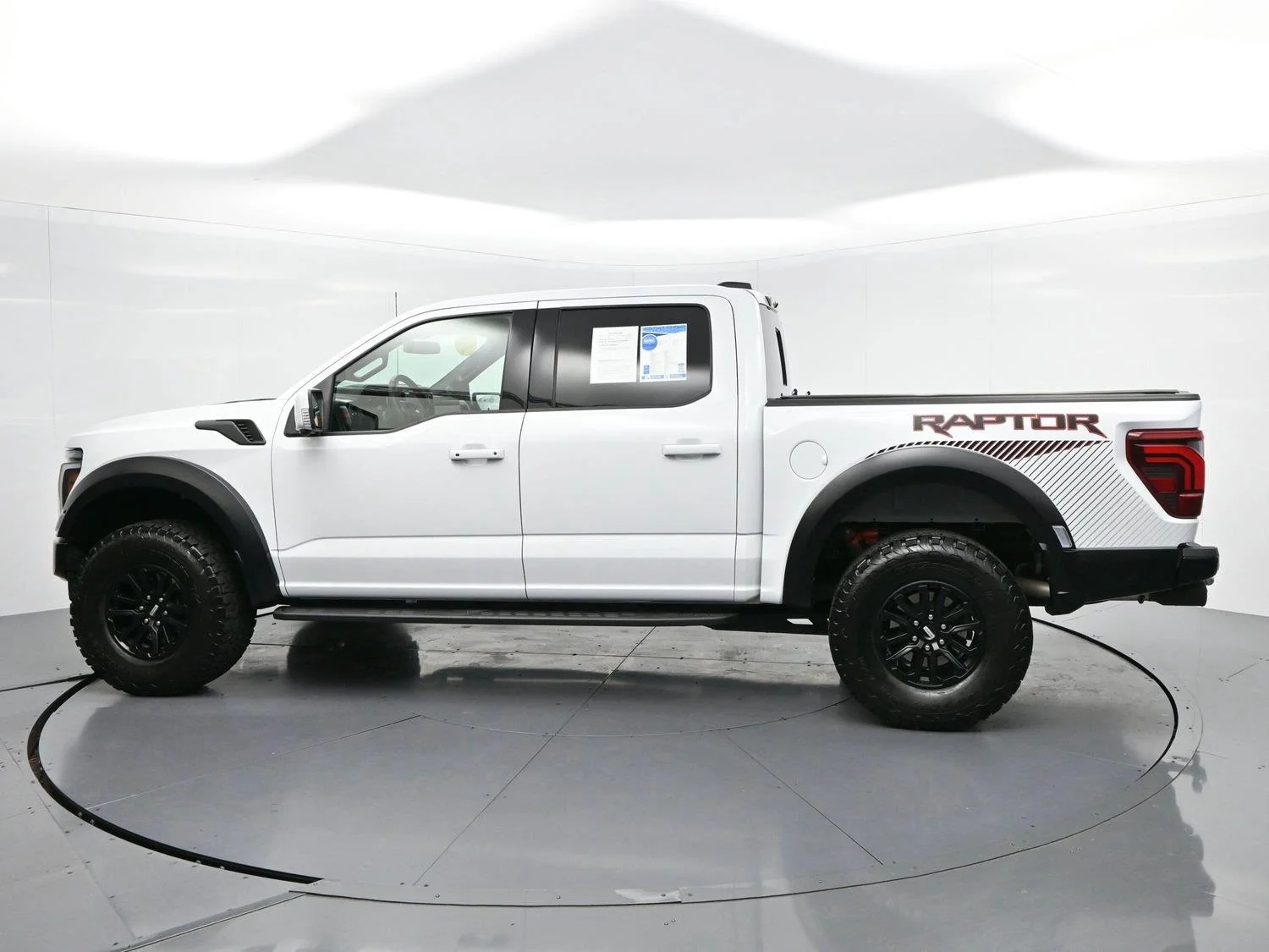 Used 2025 Oxford White Ford Raptor image 4