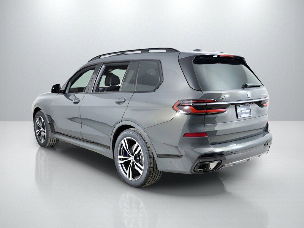 Used 2026 Dravit Grey Metallic BMW xDrive40i image 15