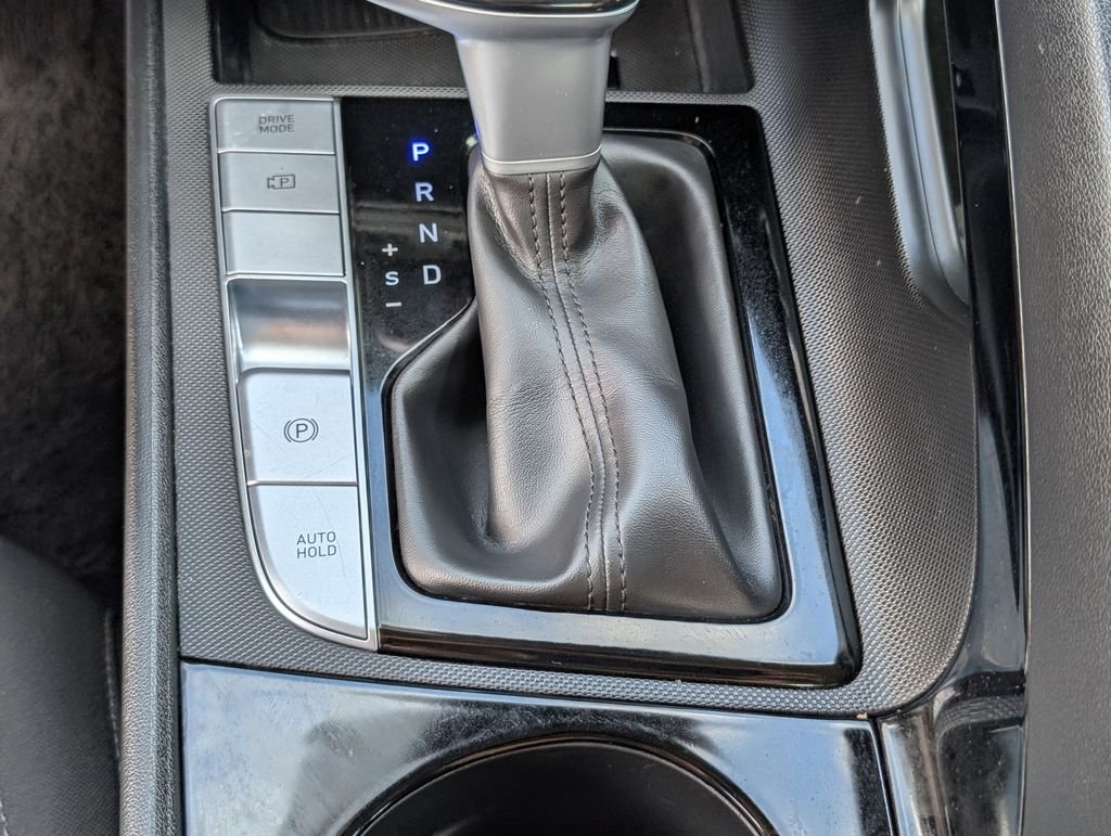 Used 2025 Silver Hyundai SEL Convenience image 11