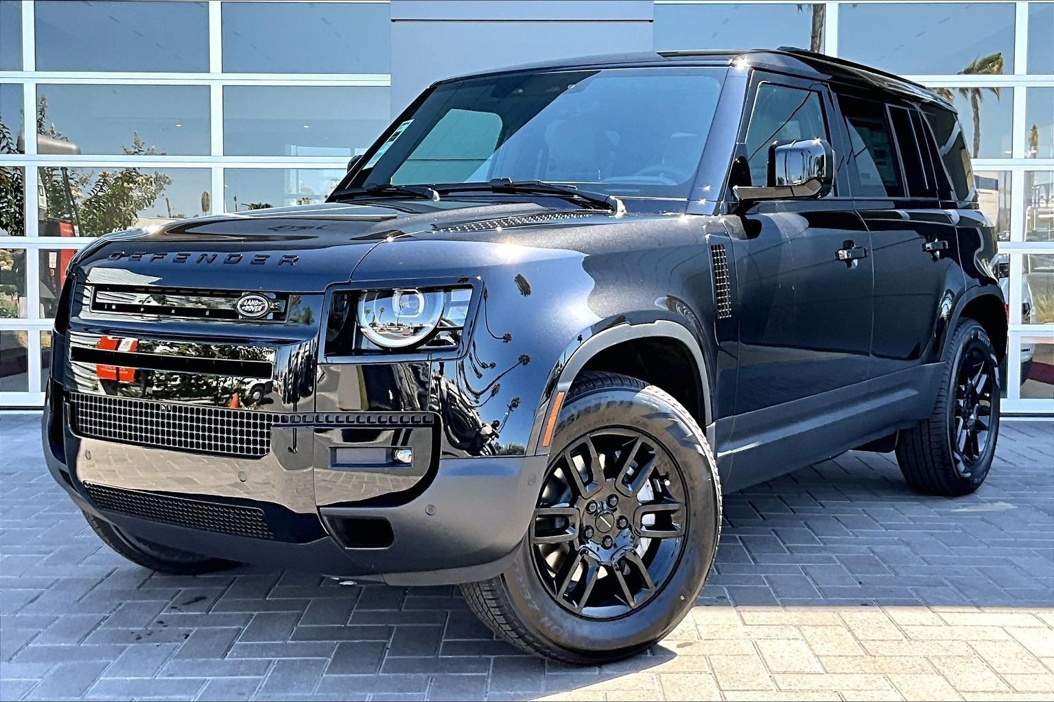 New 2026 Santorini Black LAND ROVER S image 1