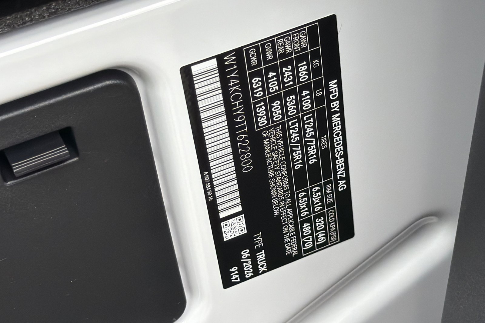 New 2026 Arctic White Mercedes-Benz Cargo 170 WB image 34