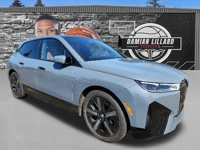 2022 BMW iX Base