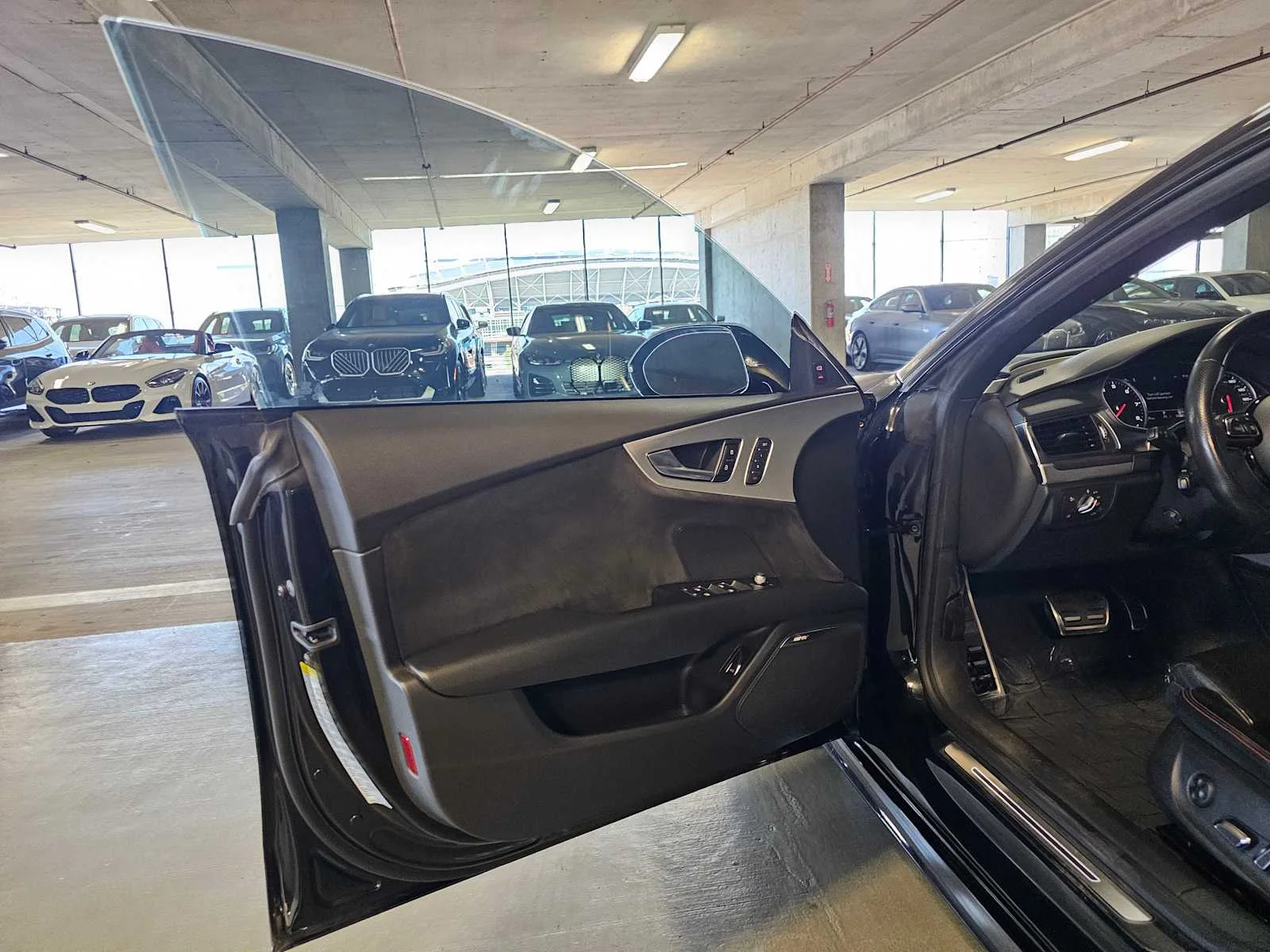 Used 2018 Brilliant Black Audi Premium Plus image 22
