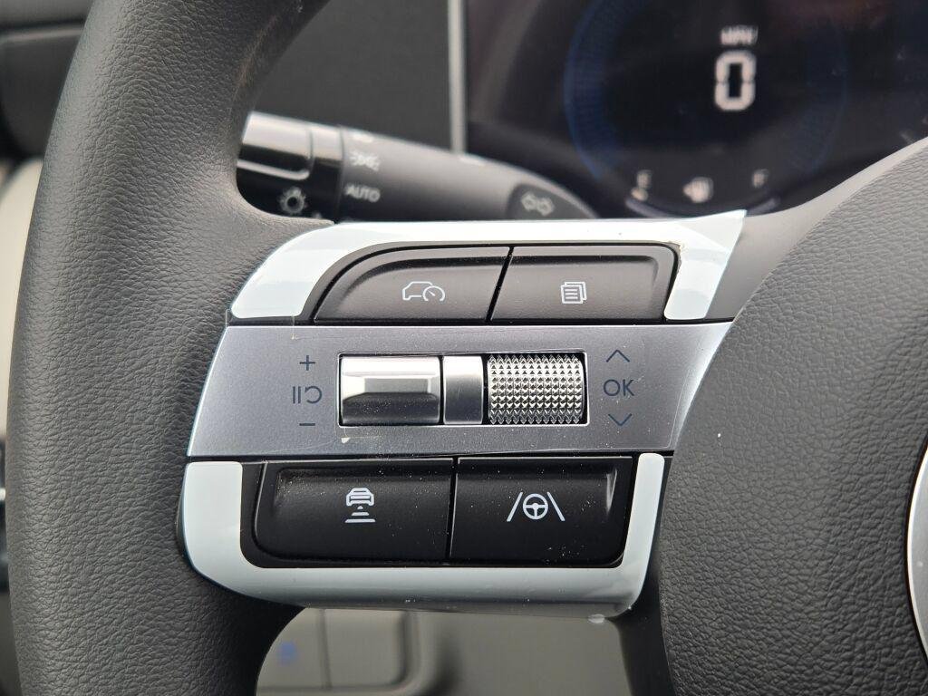 New 2026 White Hyundai SEL AWD image 31