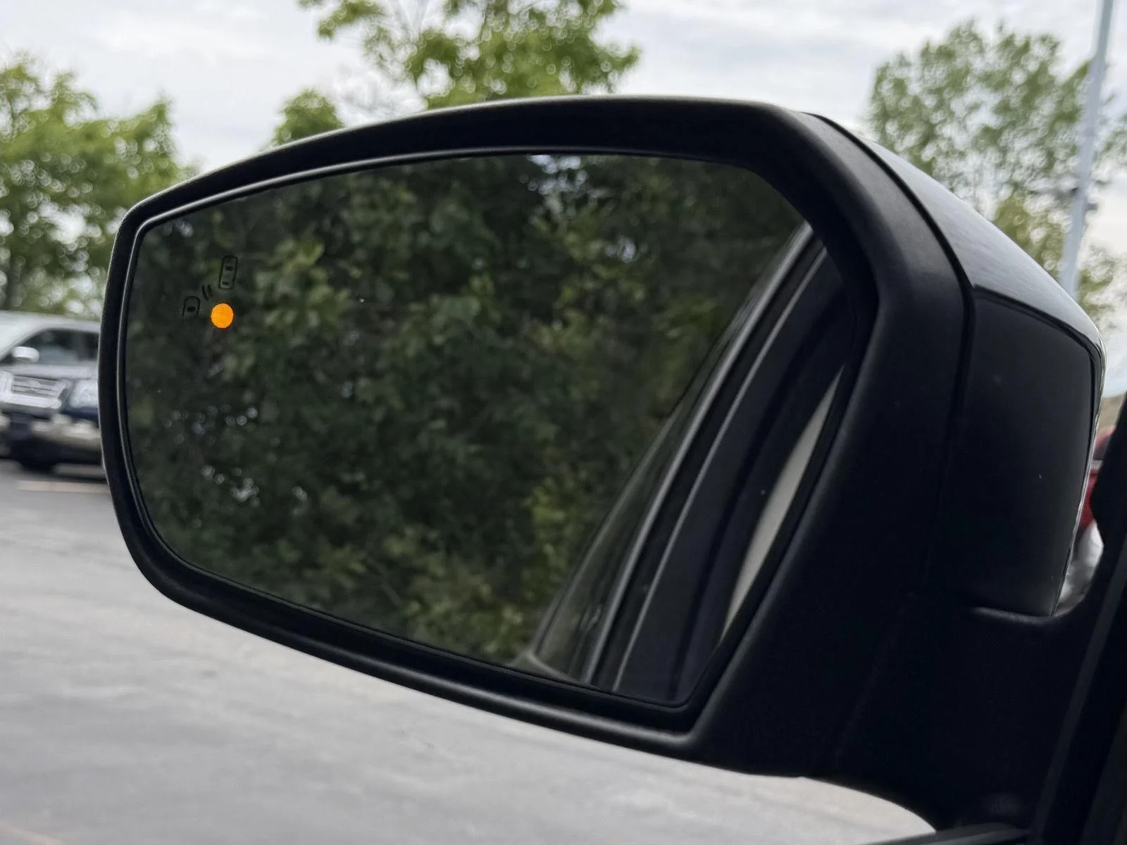 Used 2018 Magnetic Ford SE image 10