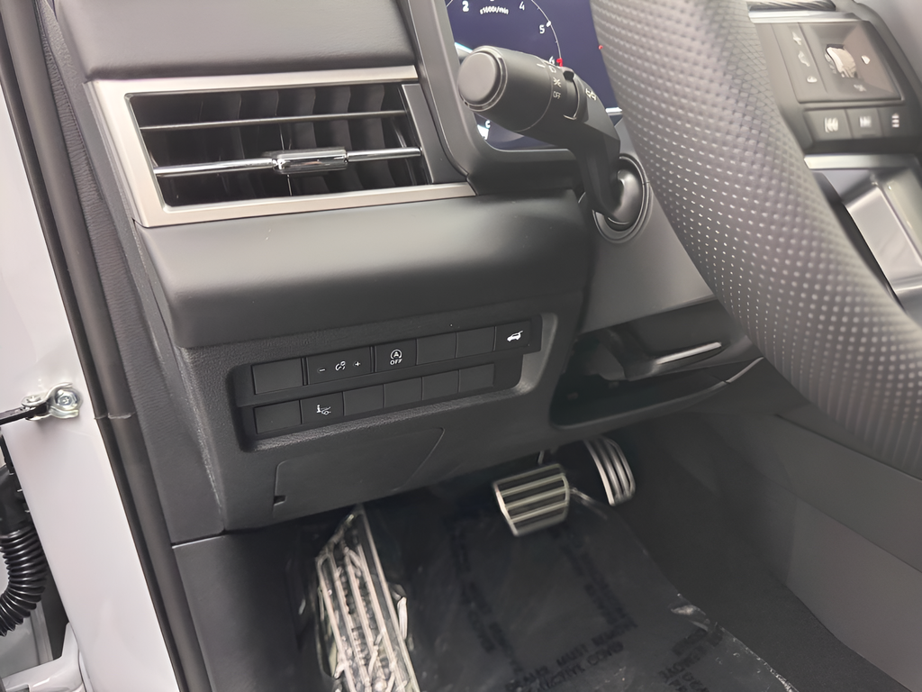New 2026  Mitsubishi Black Edition image 17