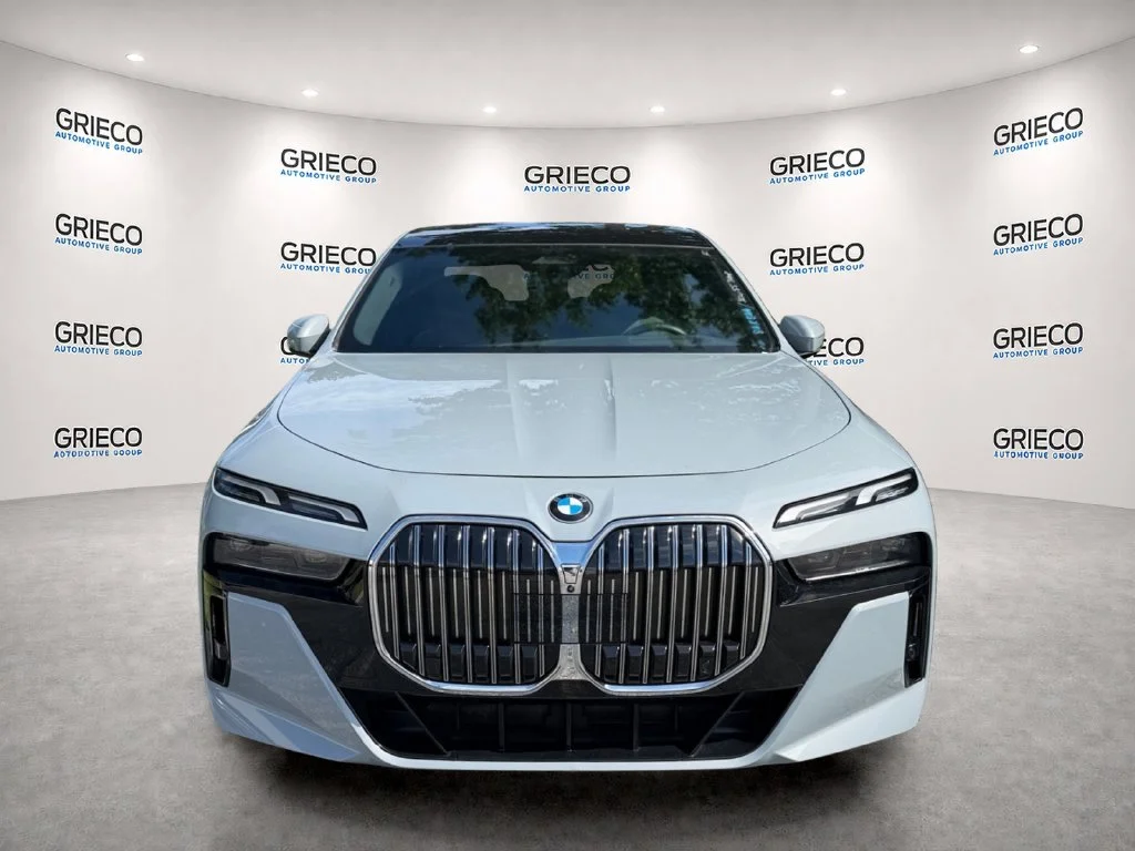 Used 2025 Gray BMW 740i image 2