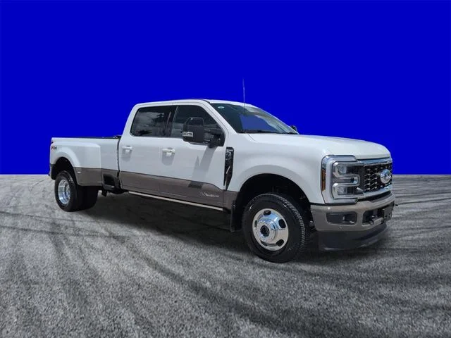 New 2026 Star White Metallic Tri-Coat Ford F-350® King Ranch® image 2
