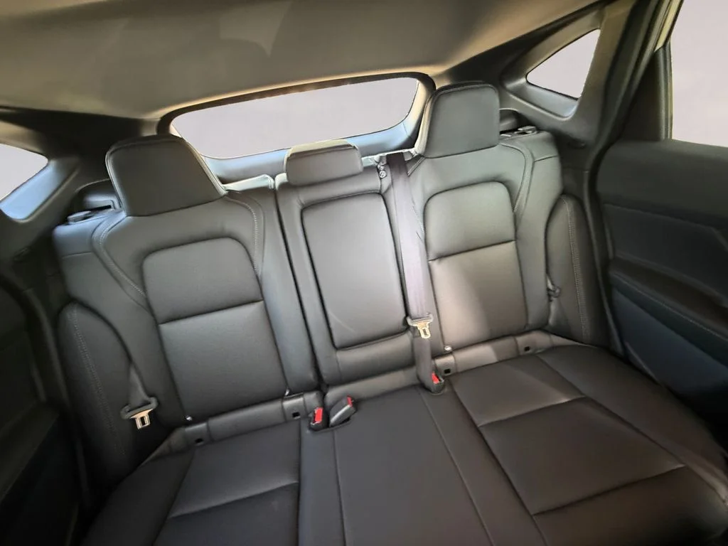 New 2027 Gray Nissan SL image 18