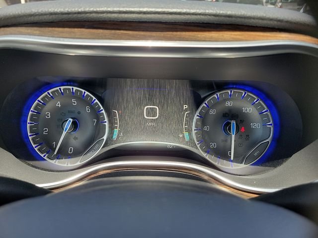 Used 2021 Red Chrysler Limited image 18