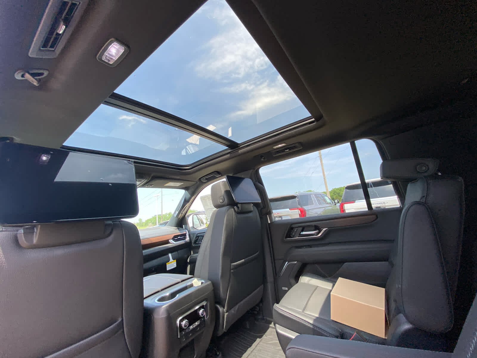 New 2026 Glacier White Tricoat GMC Denali image 24