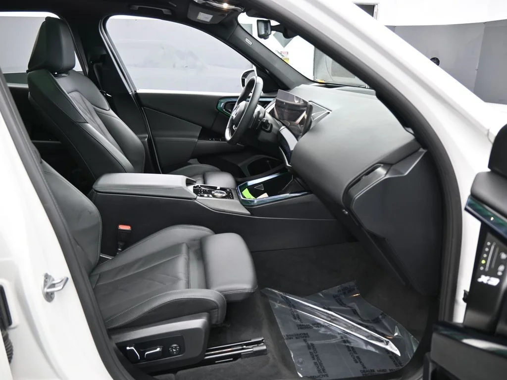 2025 BMW X3 30 - Photo 46
