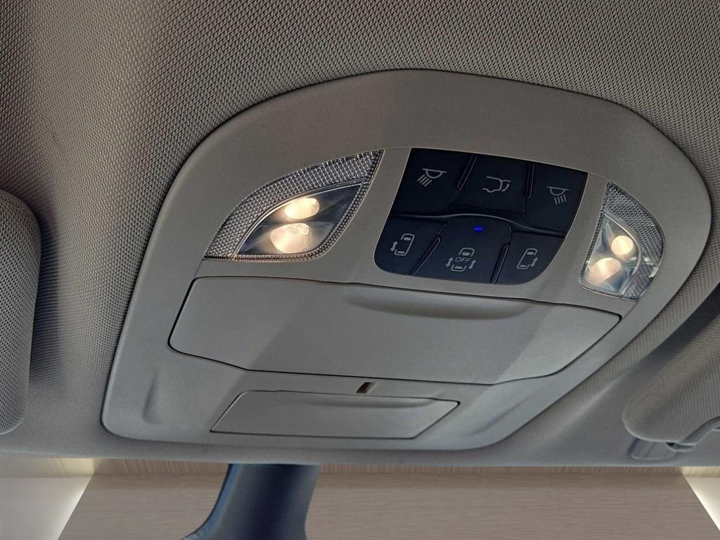 Used 2023 White Chrysler LX image 33