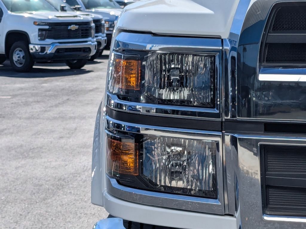 New 2024 Summit White Chevrolet Work Truck image 10