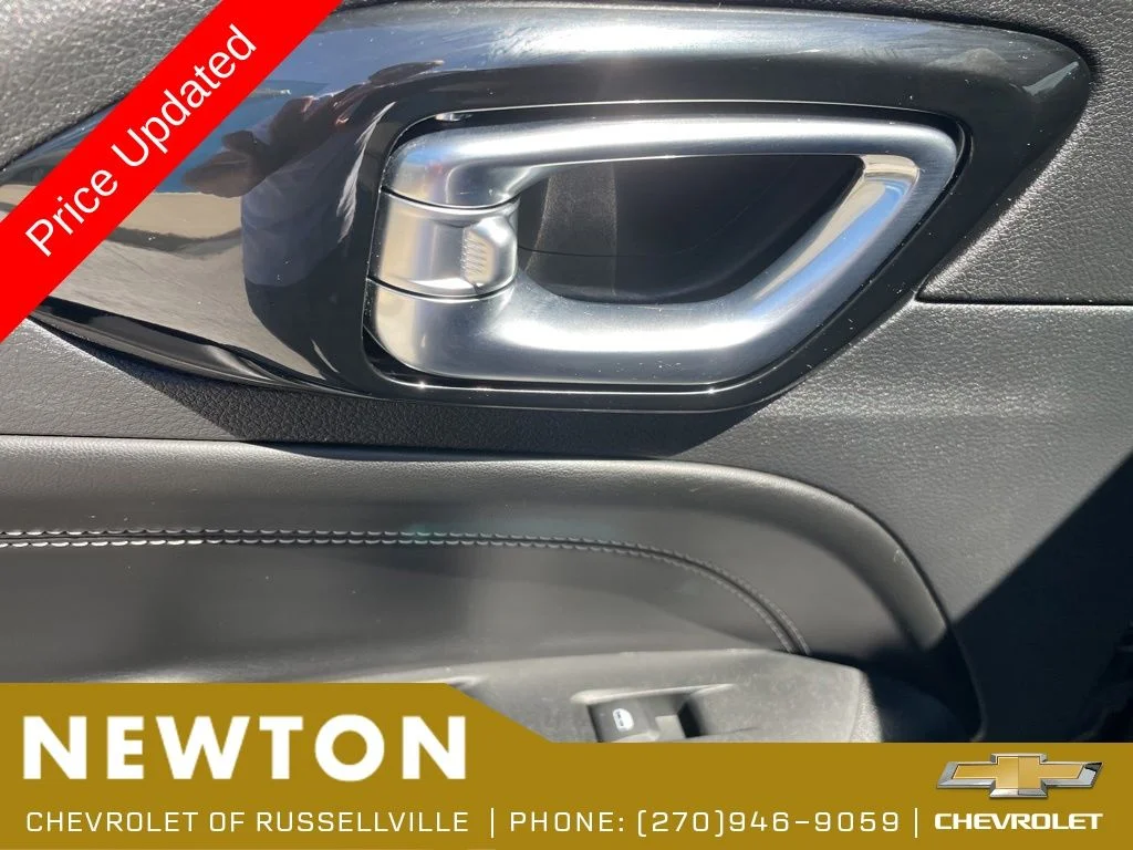 Used 2022 Diamond Black Jeep Latitude image 33