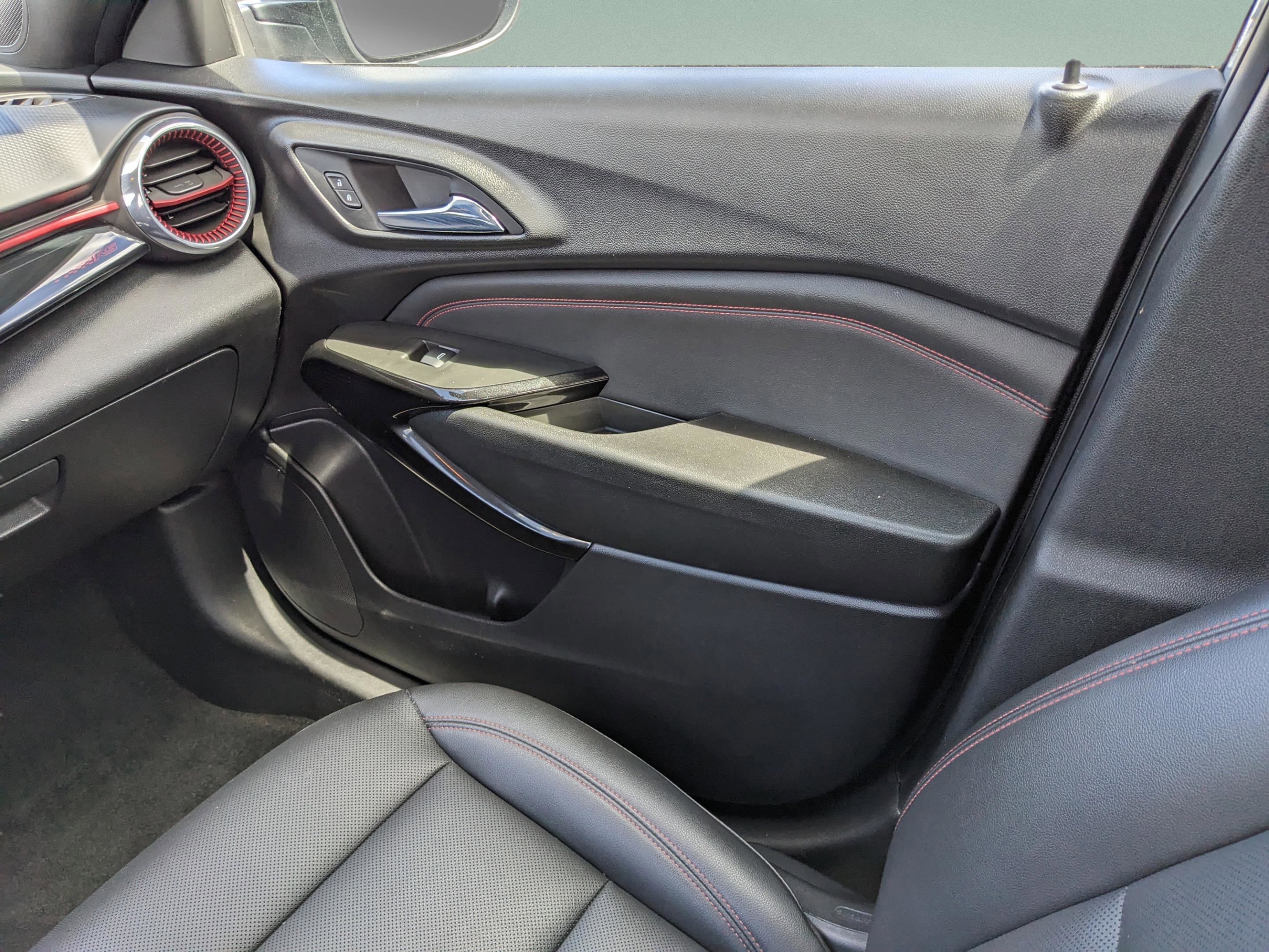 2024 Chevrolet Trax RS - Photo 18