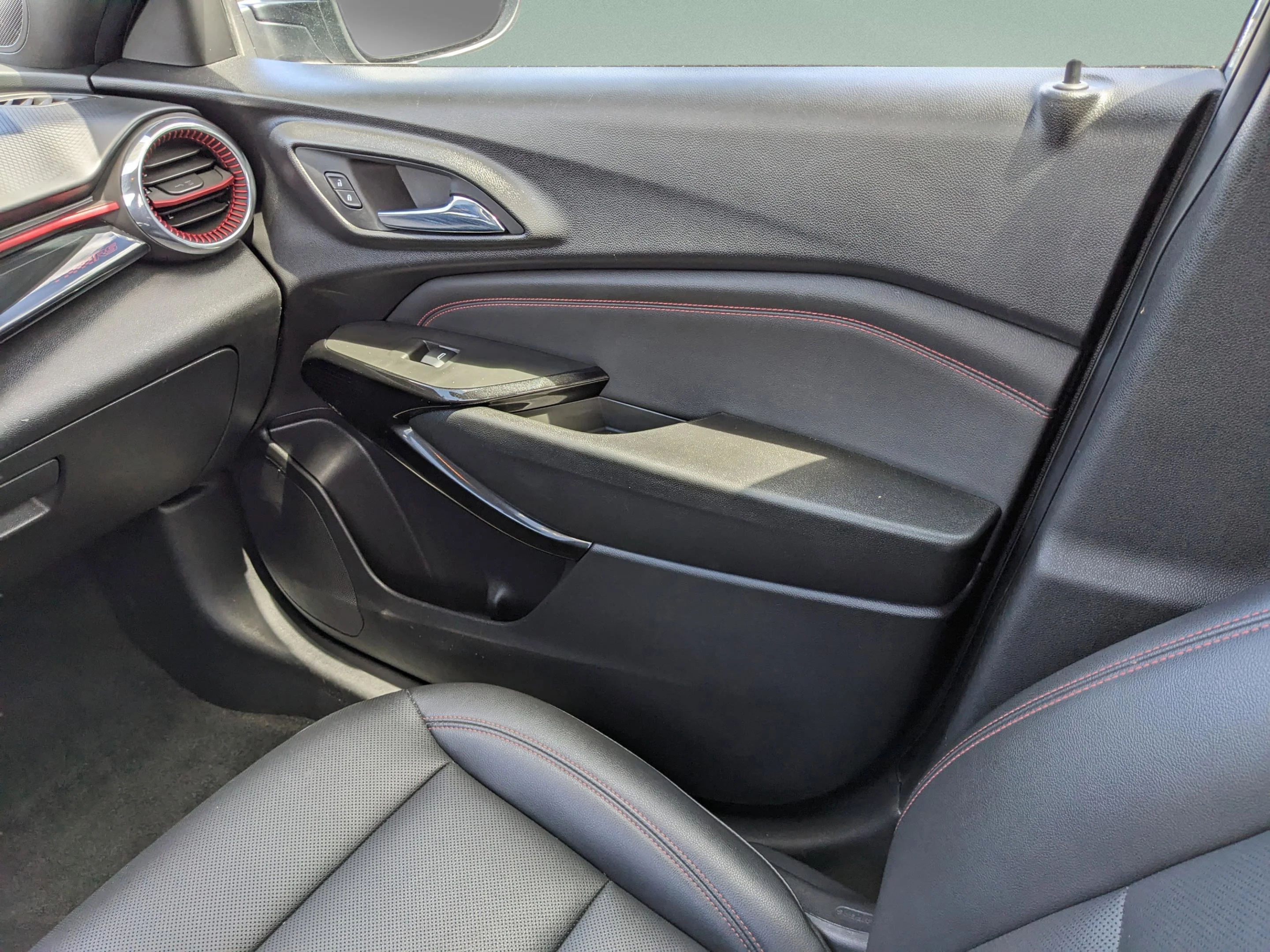 2024 Chevrolet Trax RS - Photo 18