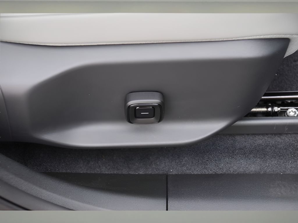 2026 Volvo EX30 Ultra - Photo 31