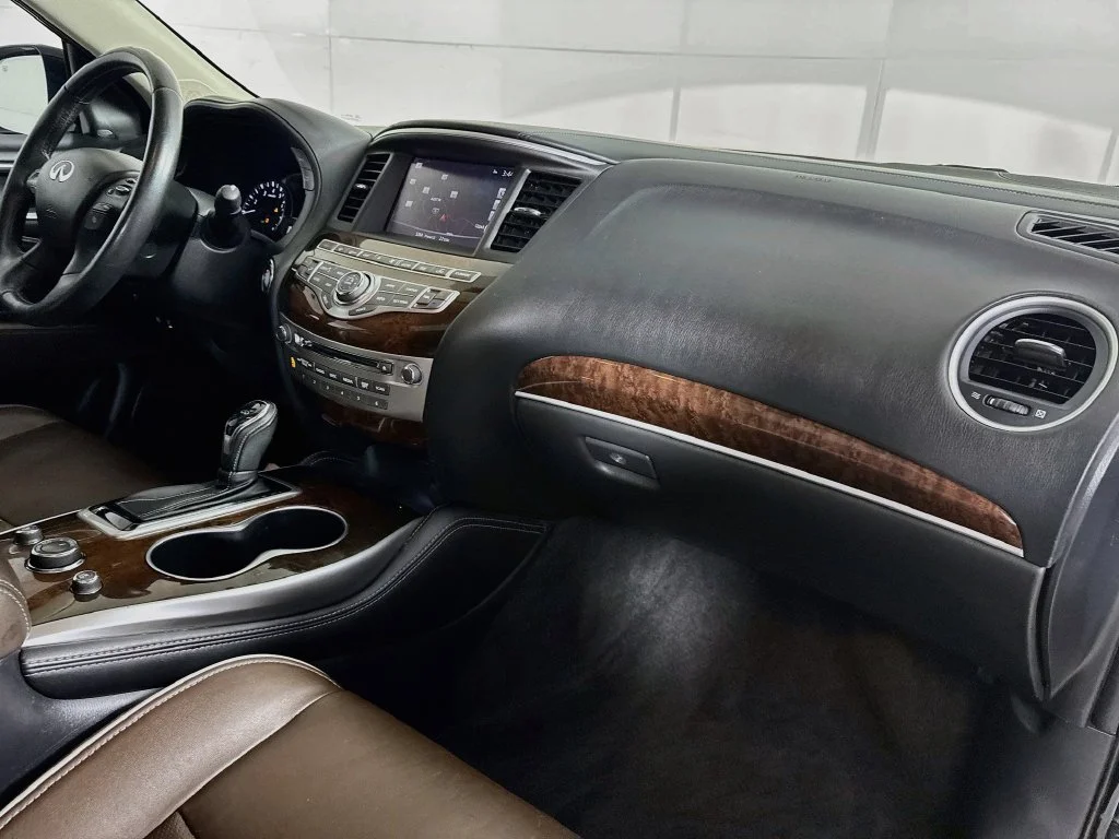 Used 2018 Black INFINITI  image 40