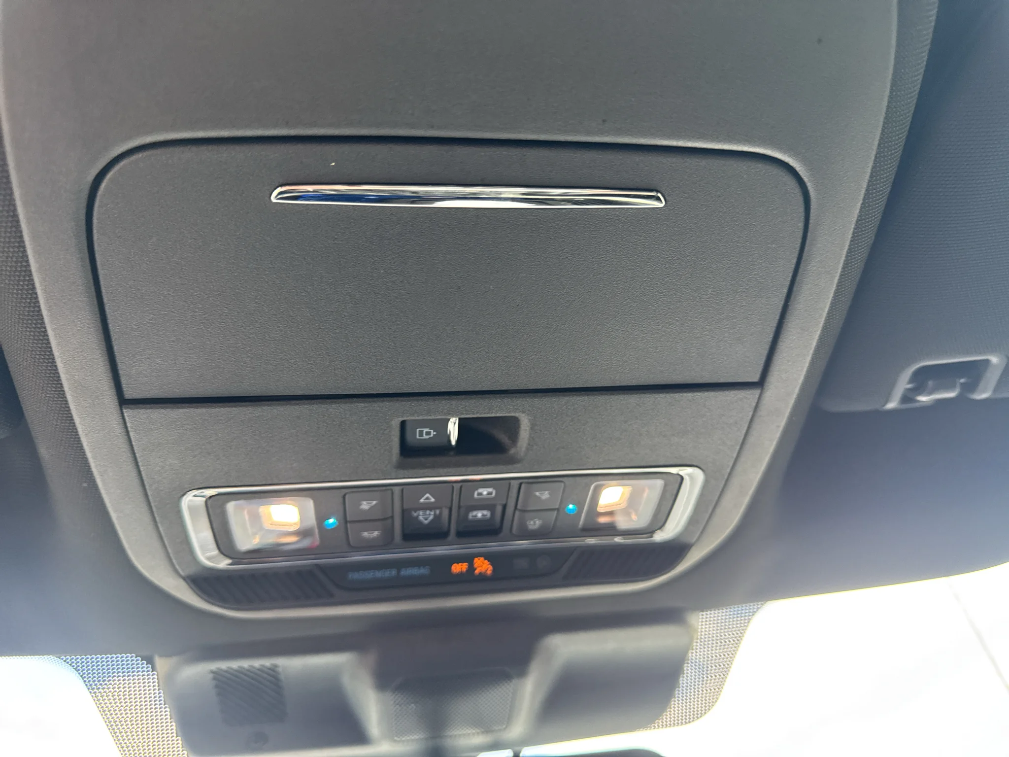 Certified Used 2025 Space White Metallic Ford LARIAT image 19