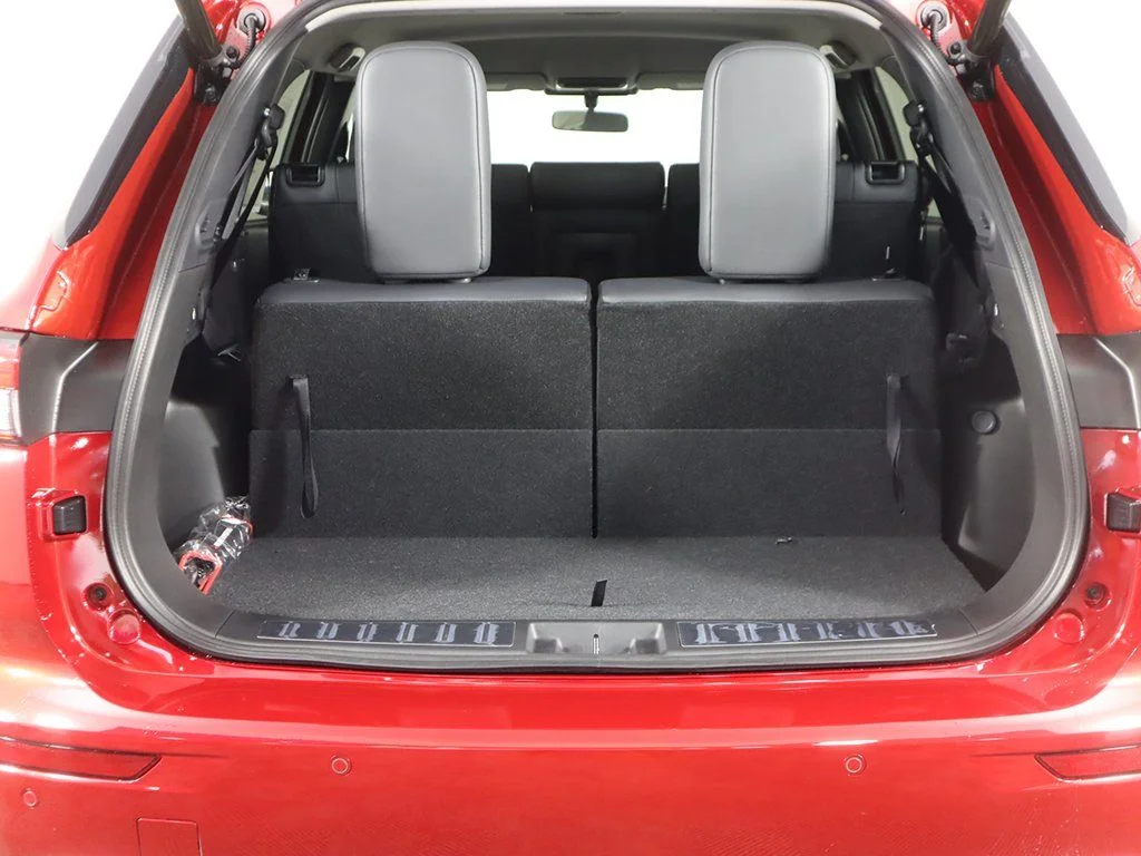 Used 2024 Red Mitsubishi SE image 21