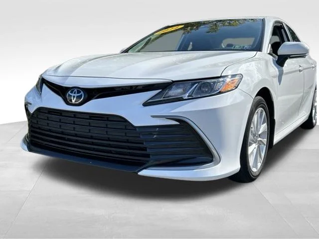 Used 2024 White Toyota LE image 9