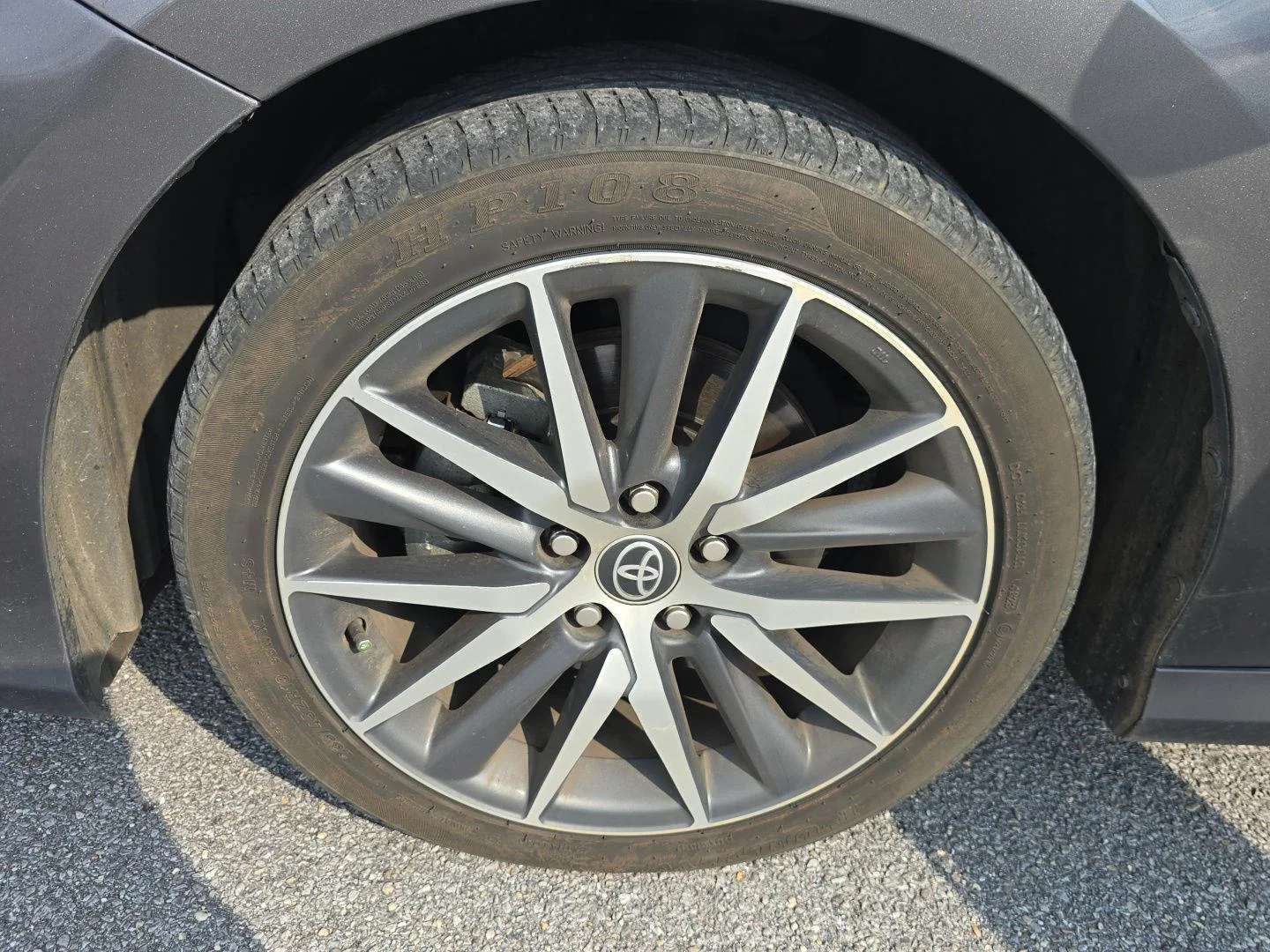 Used 2022 Predawn Gray Mica Toyota Hybrid XLE image 21