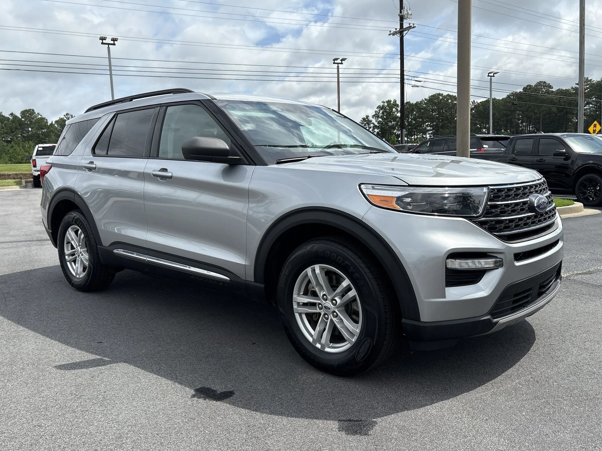 Certified Used 2023 Silver Metallic Ford XLT image 31