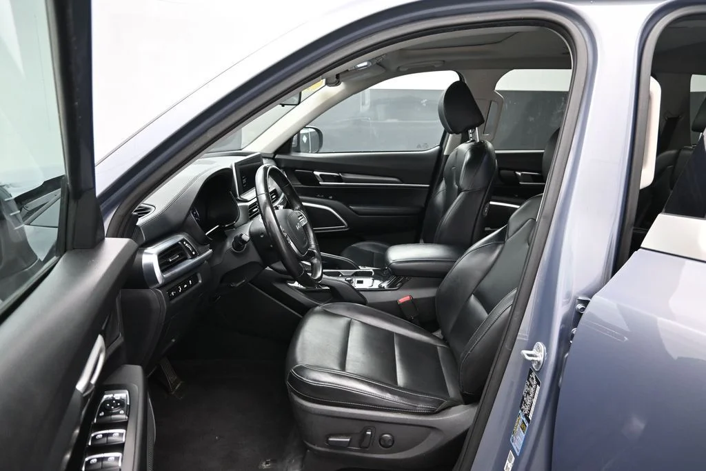 Used 2022 Everlasting Silver Kia S image 13