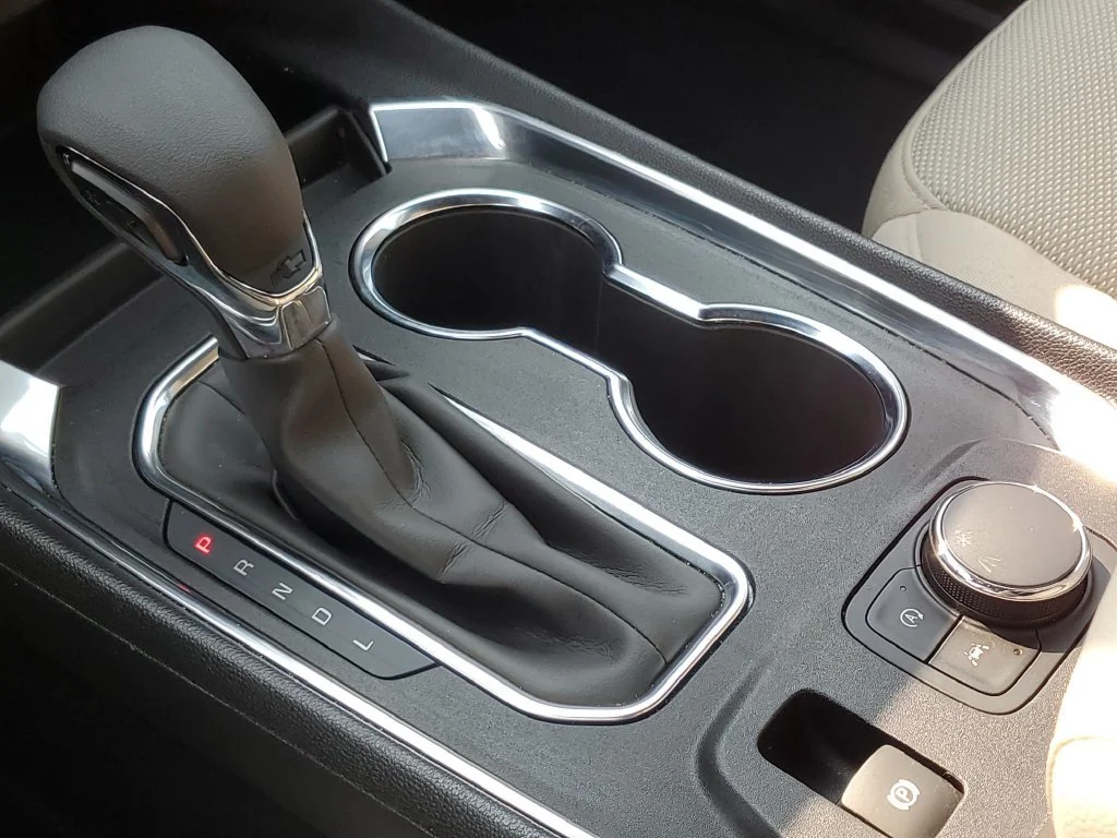Used 2023 STERLING GRAY METALLIC Chevrolet LS image 19
