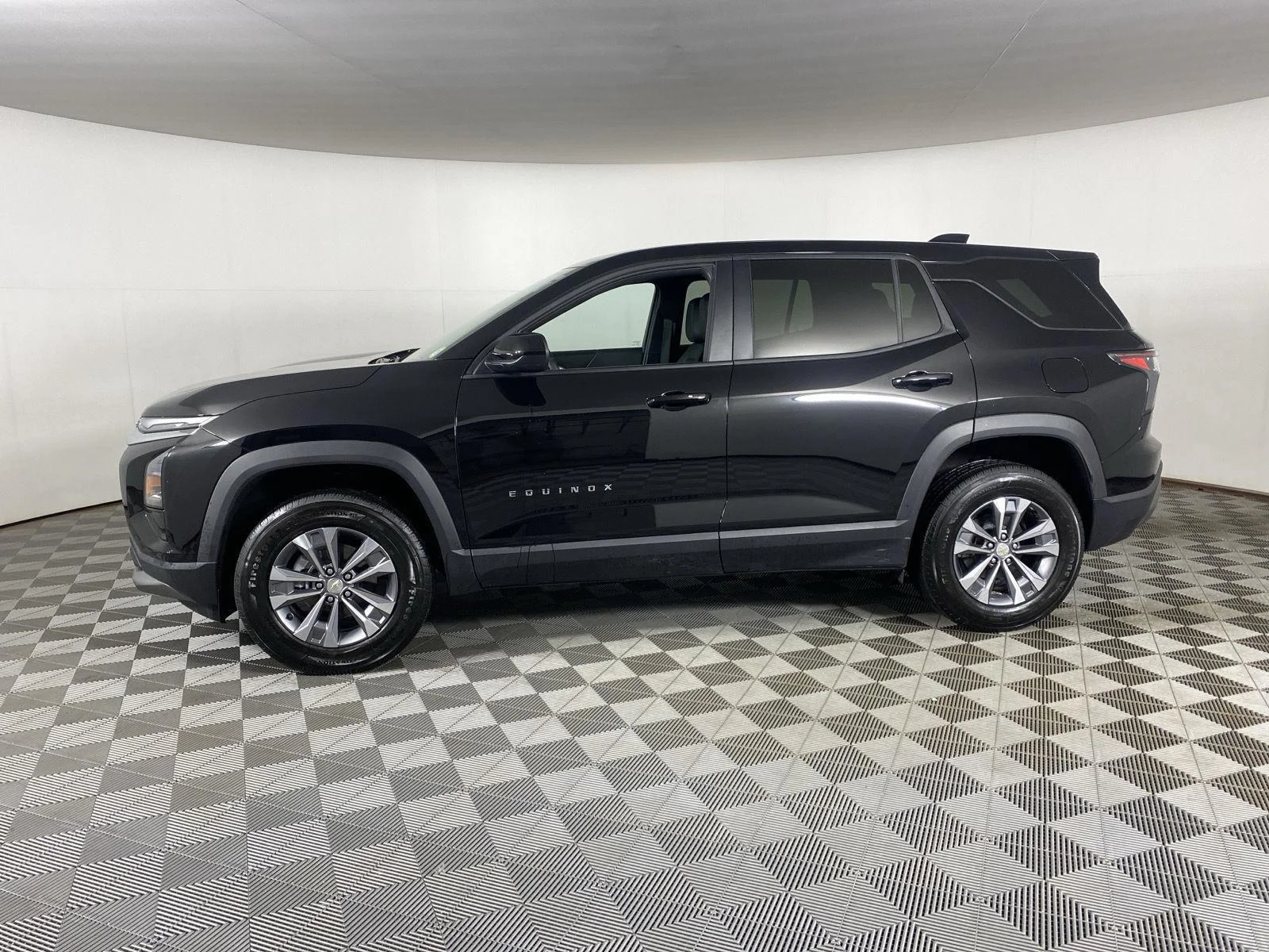 New 2026 Mosaic Black Metallic Chevrolet LT image 4