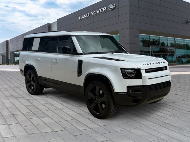 New 2026 Fuji White Land Rover X-Dynamic SE image 7