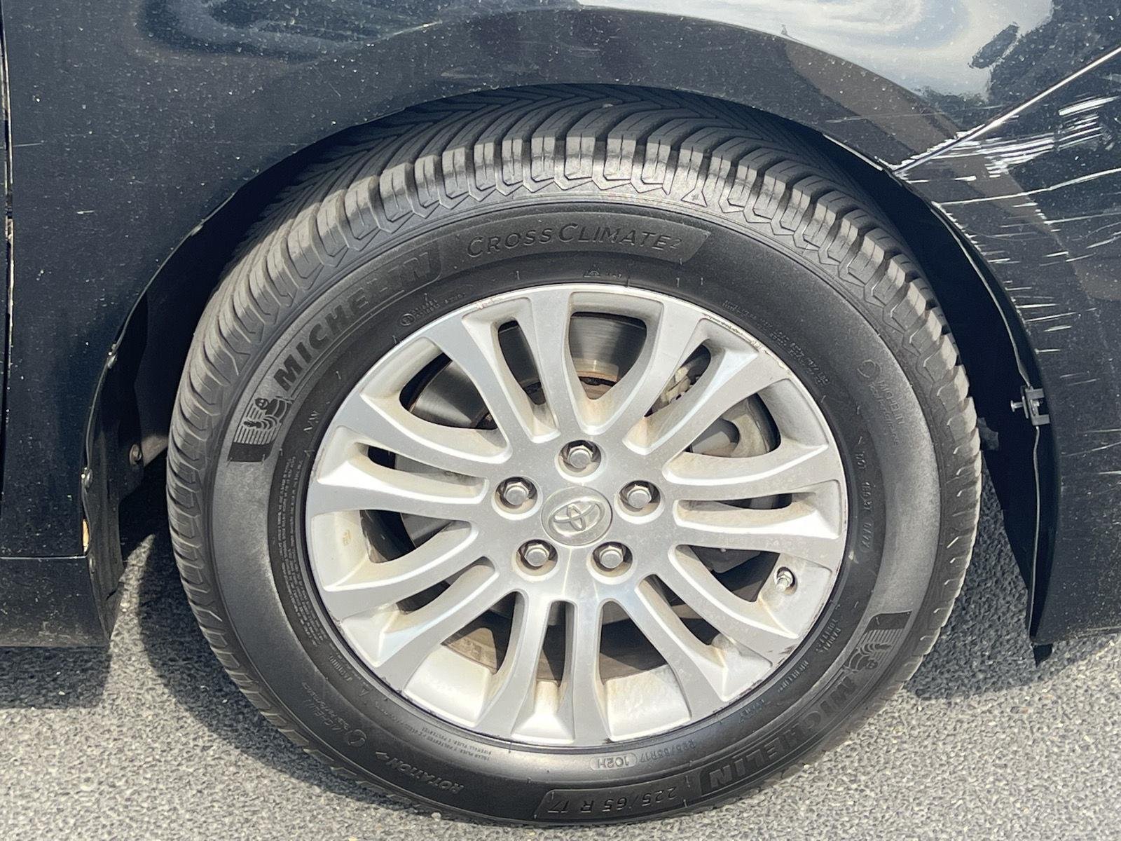 2016 Toyota Sienna XLE - Photo 11