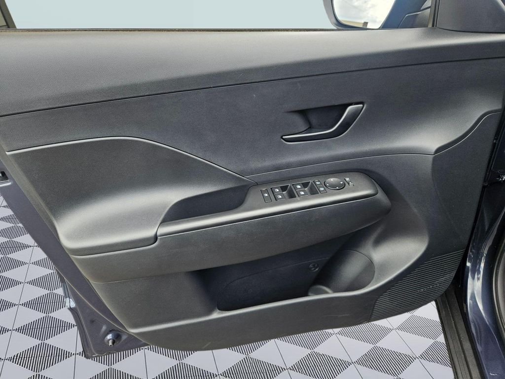 Certified Used 2025 Blue Hyundai SEL Convenience image 10
