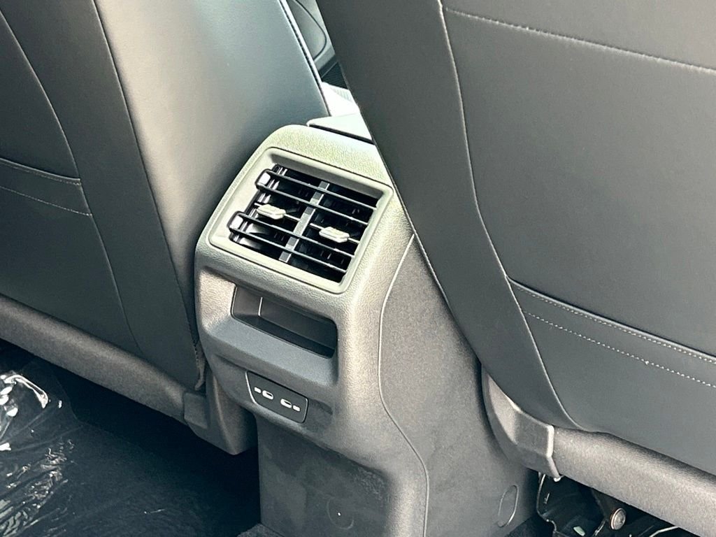 New 2026 White Volkswagen 2.0T SE image 46