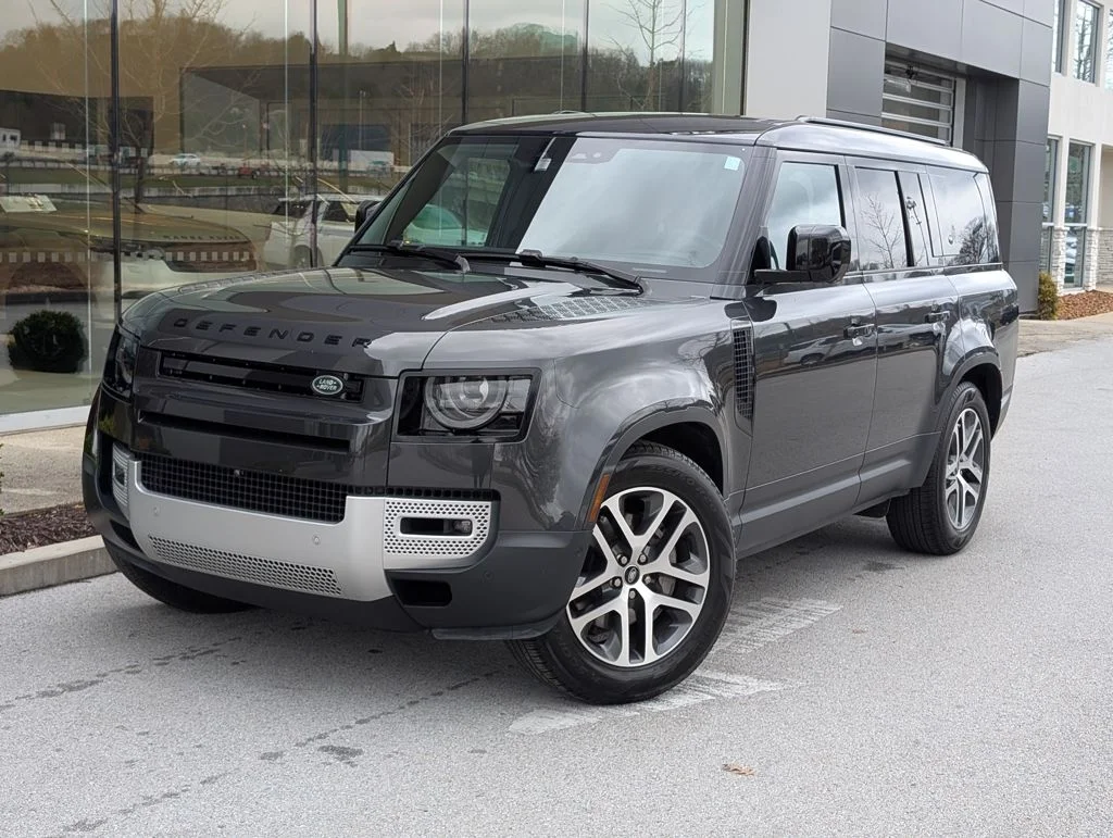2024 Land Rover Defender 130 S P400's photo
