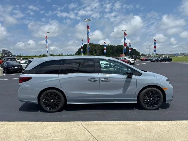 Certified Used 2025  Honda Sport-L image 4