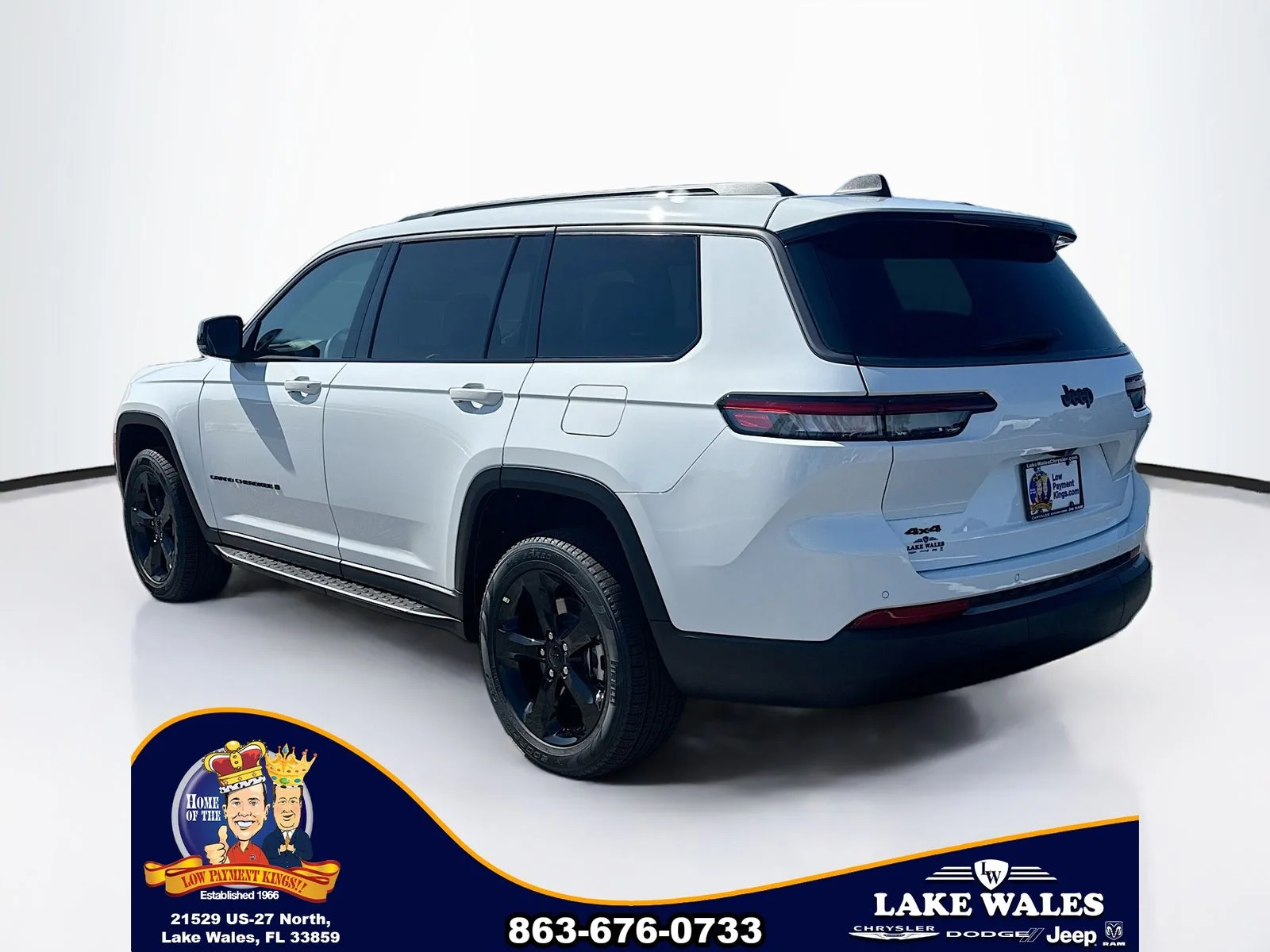 New 2026 Bright White Clear-Coat Exterior Paint Jeep Limited image 4