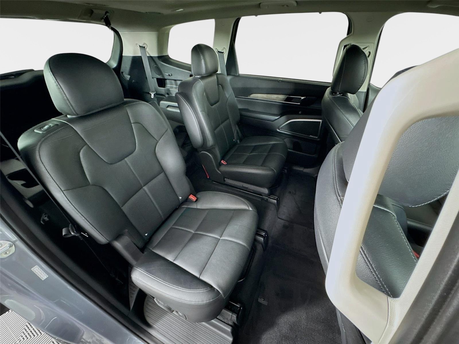 Used 2021 Everlasting Silver Kia SX image 29