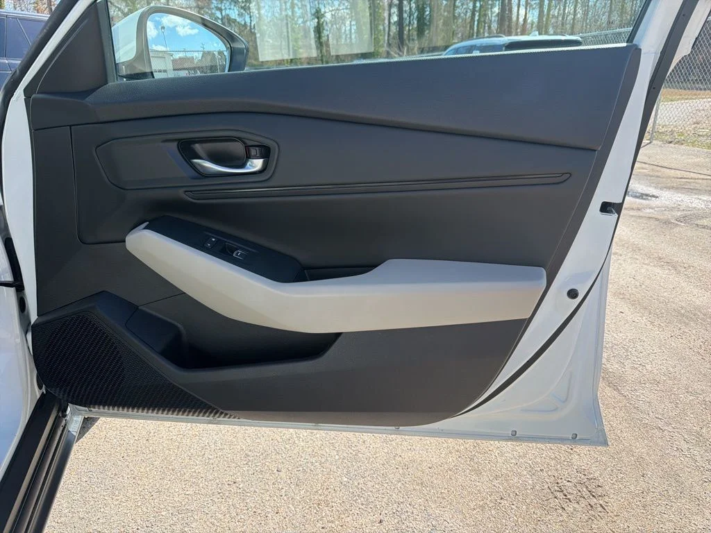 Used 2024 White Honda EX image 29