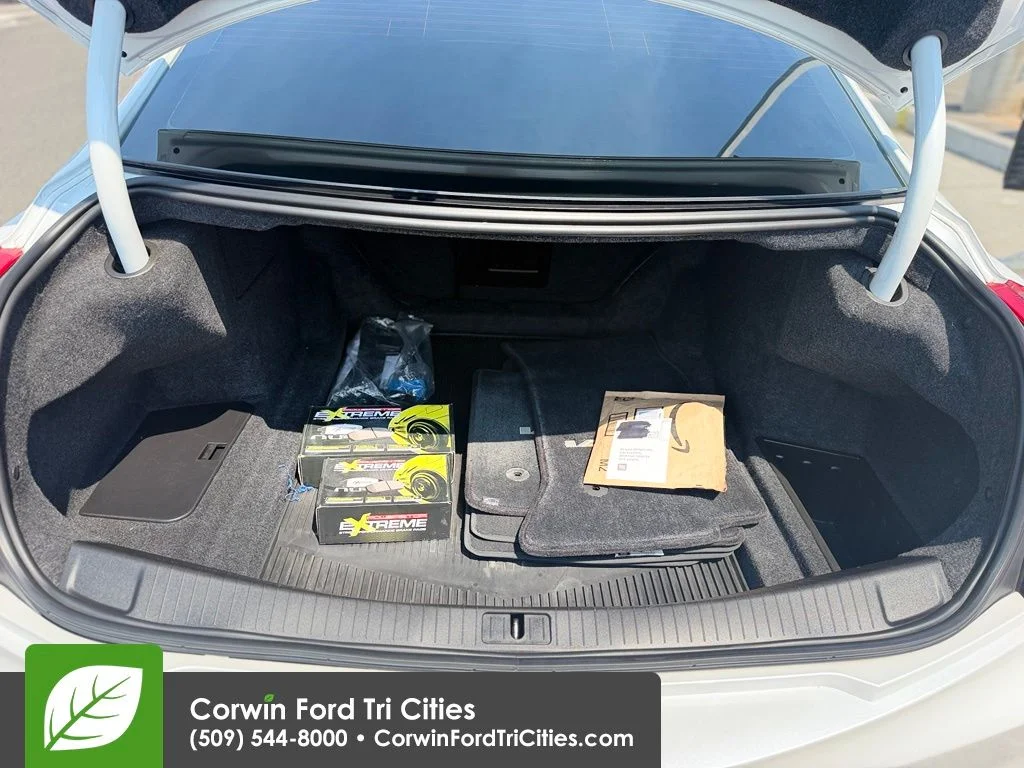 Used 2017 Crystal White Cadillac Base image 6