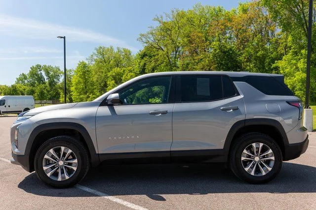 2025 Chevrolet Equinox LT - Photo 9