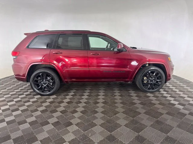 Used 2021 Red Jeep Laredo X image 7