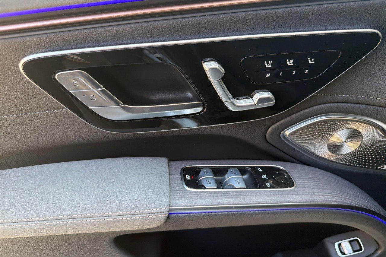 New 2026 Cirrus Silver Metallic Mercedes-Benz EQS 450 4MATIC® Sedan image 10