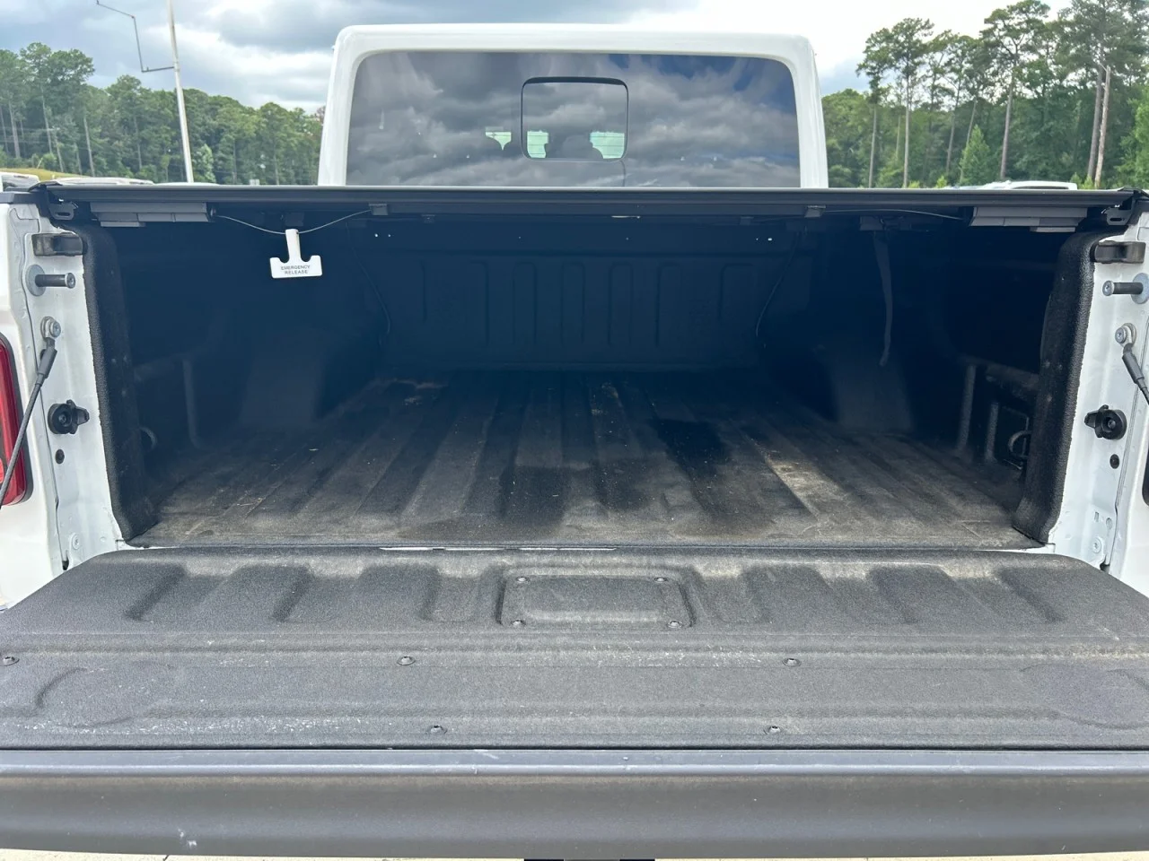 Used 2025 White Jeep Rubicon X image 7