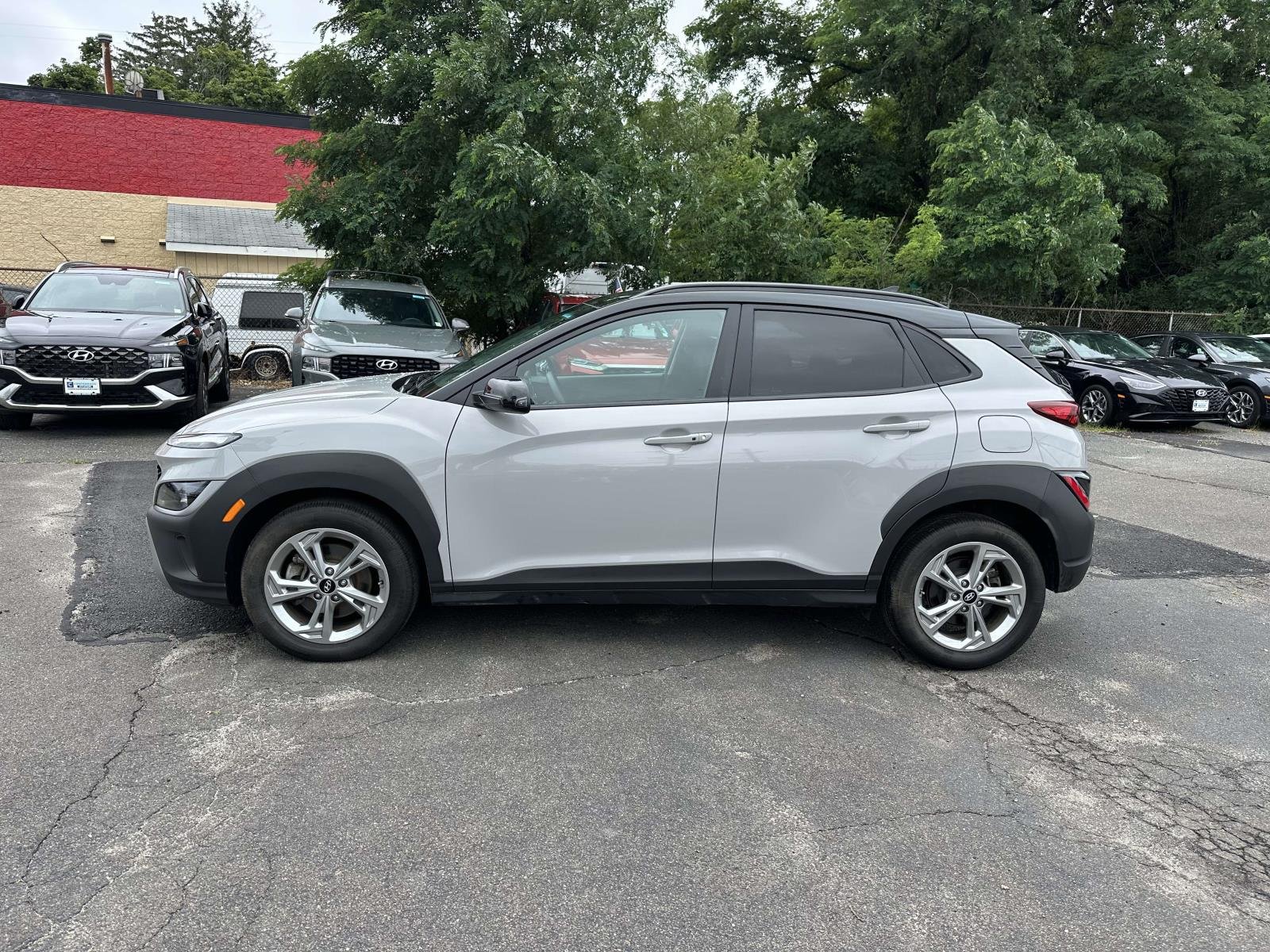 2023 Hyundai Kona SEL - Photo 9