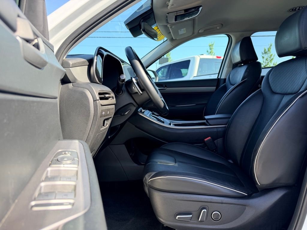 Used 2024 White Hyundai SEL image 22