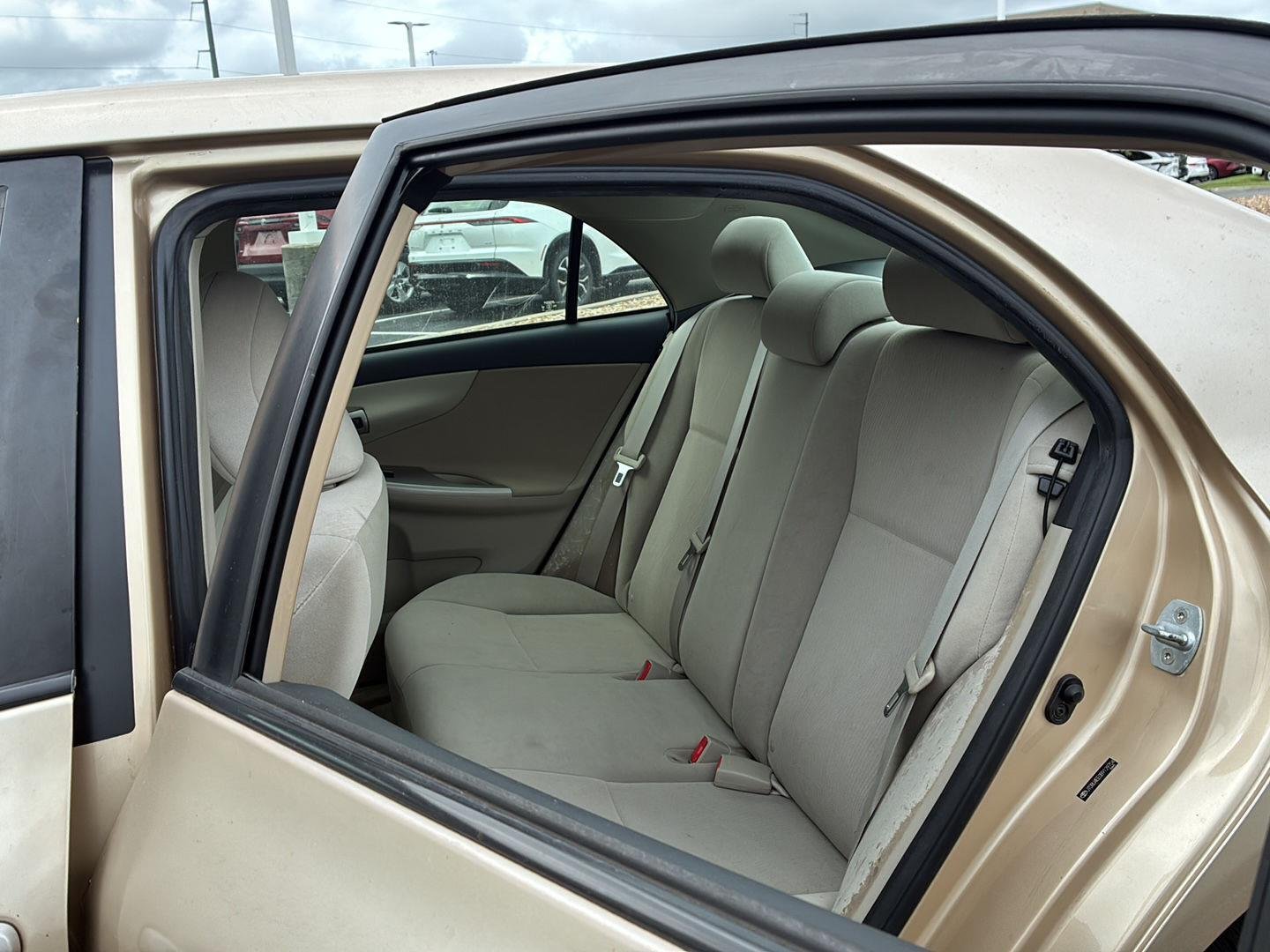 Used 2011 Sandy Beach Metallic Toyota LE image 4