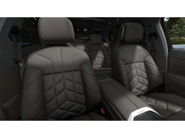 New 2027 BMW Individual Two-Tone Dravit Grey Metallic with Oxide Grey Metallic BMW 60 xDrive image 11